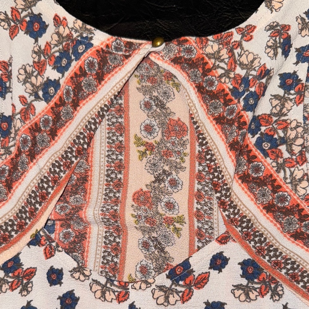 Xhilaration Floral Print Blouse - Orange and Blue, EUC (CL) - Picture 6 of 6